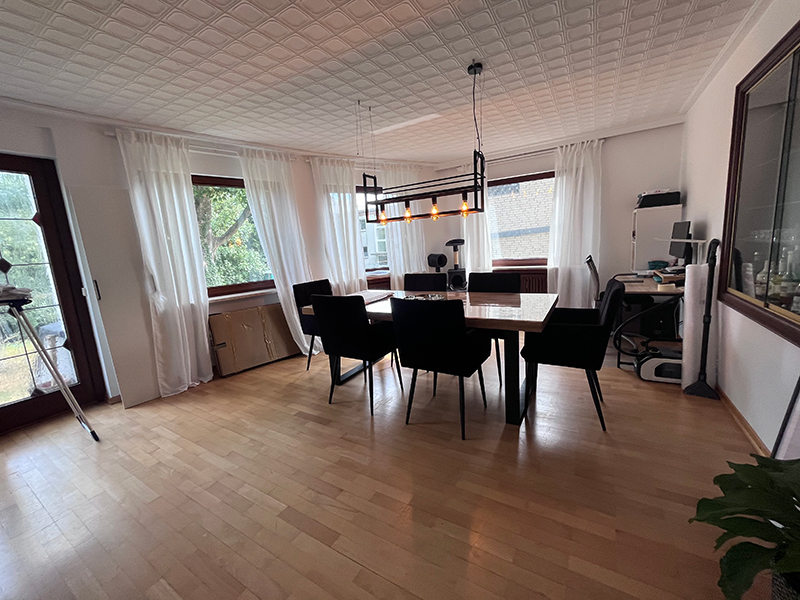 Moderner Essbereich im Zweifamilienhaus mit Baugrundstück Braunschweig