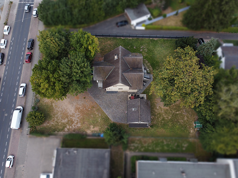 Zweifamilienhaus in Braunschweig mit Baugrundstück – Lageübersicht von oben